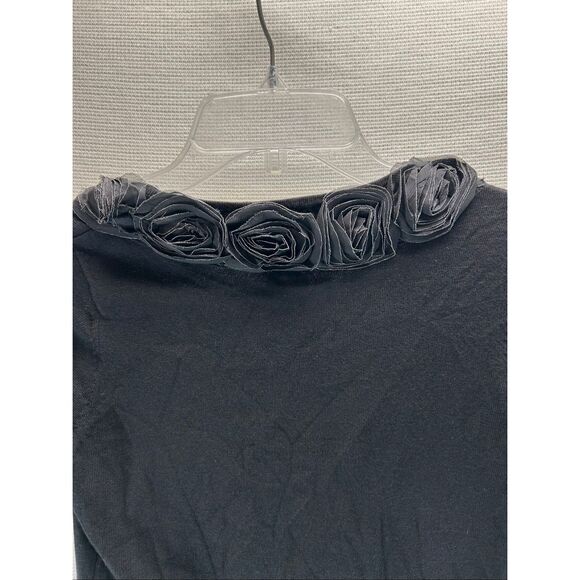 Cyrus Black Rosette Neckline Top Women’s Small NWT 3/4 Sleeve Knit Blouse Floral - Picture 10 of 10